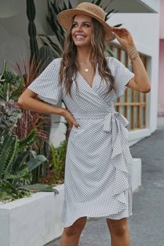 Women's Cute & Comfy Dresses Online Shopping - Petallush Short Sleeve Midi Dress, Mother Wedding Dress, Split Maxi Dress, Sleeve Midi Dress, Online Dress Shopping, V Neckline, Fall Fashion Outfits, Floral Midi Dress, Summer Dresses For Women