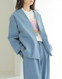 ▶Modern Hanbok Jacket - Modooui Magoja (Color- The blue sea in Gangneung) 모두의 마고자 강릉바다 청색 T1J04A003       "Modooui Magoja 모두의 마고자" is an outfit designed based on the traditional clothing "Magoja 마고자".    There are many kinds of outerwear in hanbok, and this "Magoja 마고자" is one of the outerwear.    "Magoja 마고자" belongs to the jacket category.    "Magoja 마고자" is a word that has disappeared from modern clothing and is only referred to in hanbok.       The word "Modooui 모두의" used here is a mixture o Hanbok Jacket, Minimalist Outfits, Modern Hanbok, Party Blouse, Retro Jacket, Korean Traditional, Kpop Bts, Vintage Party, Modern Outfits