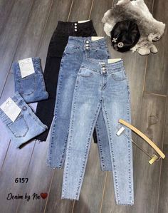 Young Mens Fashion, Jeans Outfit Men, Trendy Jeans, Denim Pants Women, Kpop Fashion Outfits, Best Jeans, Kpop Fashion, Girls Jeans