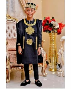 Men African Wear, Native Outfits, Agbada Design, Fashion Sketches Men, Stylish Kids Fashion, Senator Styles