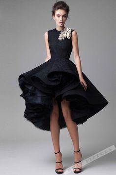 Krikor Jabotian Couture, Krikor Jabotian, Rtw Fashion, 파티 드레스, Woman's Fashion, Amazing Fashion, Short Prom Dress, Black Lace Dress, Beauty And Fashion