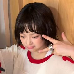 Hanni Short Hair, Pham Hanni, Rap Song Lyrics, Hair Icon, Rap Songs, Cute Anime Profile Pictures, Bob Cut