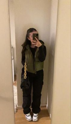 Outfit Drip, Women Template, Cargo Outfit, Yeezy Outfit, Looks Pinterest, Cute Nike Outfits, Outfit Zara, Mode Zara