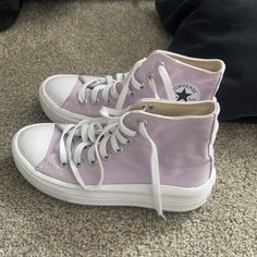 Women 5.5 Pink/Purple Converse Tangled Shoes, Light Purple Converse, Light Purple Shoes, Lilac Converse, Hoco Shoes, Lavender Shoes, Quinceanera Shoes, Purple Quince