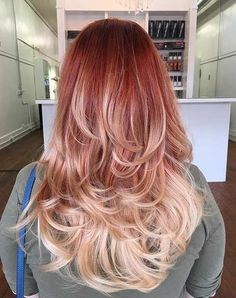 La tendance métallique dans le monde de la coloration cheveuxet en version balayageça existeBalayage rose goldsilver hairbalayage cuivrdécryptage de cette tendance capillaire qui brille de mille feux. Copper To Blonde Ombre, Copper To Blonde, Copper Blonde Balayage, Blonde Ombre Hair, Red And Blonde, Best Ombre Hair, Hair Dye Tips, Copper Balayage, Brown Ombre Hair