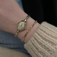 Aesthetic Vintage Watch, Vintage Watches For Women, Watches For Girls Aesthetic, Women Vintage Watch, Womens Vintage Watch, Vintage Wrist Watch Women, Vintage Watch Aesthetic, Vintage Jewelry Aesthetic, Watches Women Vintage