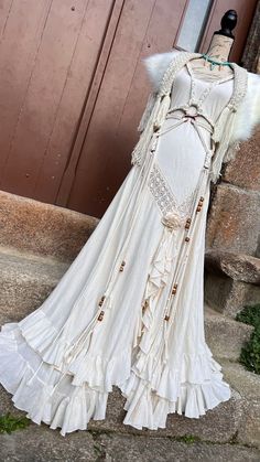 White Viking Dress, Pagan Wedding Cakes, Traditional Scottish Wedding Dress, Viking Wedding Dress Traditional, Norse Wedding Dress, Nordic Wedding Dress, Viking Bride, Viking Wedding Dress, Pagan Wedding