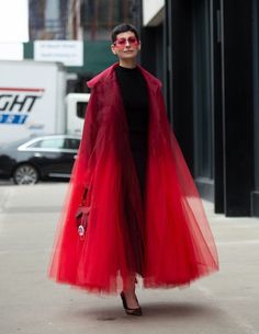 Fashion Media, Looks Street Style, Red Coat, Mode Inspo, Kuala Lumpur, Fashion Week Spring, New York Fashion Week