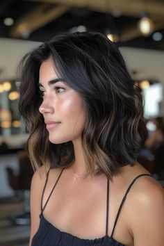 42 Subtle Balayage Black Hairstyles From Soft Highlights To Gentle Gradients Dark Bob Highlights, Short Bob Black Hair With Highlights, Dark Ombre Bob, Ombré Natural Hair, Brown Balayage With Highlights, Black Ombré Hair, Black Hair Highlights, Subtle Balayage Brunette, Brown Nail Ideas