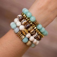 Bracelets With Beads, Neutral Bracelets, Handmade Beaded Bracelets, Bedroom Cupboards, Handmade Stuff, Amazonite Bracelet, Beading Crafts, Diffuser Jewelry, Fun Jewelry