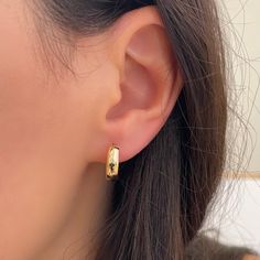 Our Gold Chubby Huggie Earrings are crafted from 14k Gold Tube Hoops and Hinged Huggie Hoop for an elegant and secure fit. With a comfortable design, these earrings will be your go-to piece to add a touch of sophistication to any look. --------- Features :  -Gold KT: 14K Solid Gold -Custom Gold Color: Yellow Gold and White Gold -Inner Diameter: 11.7 mm -Width: 4.5 mm -Ready to Ship in 1-2 Business Days -Packed in labeled gift box -The perfect birthday or holiday (Christmas, hanukah, valentines d Classic Everyday Huggie Earrings, Classic Small Hoop Huggie Earrings, Classic Small Hoop Huggie Earrings For Pierced Ears, Classic Everyday Huggie Earrings With Lever Back, Classic Huggie Earrings With Lever Back For Everyday, Classic Hoop Huggie Earrings, Classic Everyday Pierced Huggie Earrings, Classic Pierced Huggie Hoop Earrings, Formal Hypoallergenic Huggie Hoop Earrings