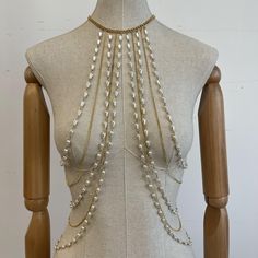 Pearl Body Chain Bra Fashion Shoulder Neck Bra Chain Body - Etsy Chest Chain Body Jewelry, Body Chain Over Dress, Pearl Body Chain Outfit, Body Chain Miçanga, Gender Performance, Alien Couture, Body Chain Outfit, Pearl Body Jewelry, Diy Body Chain