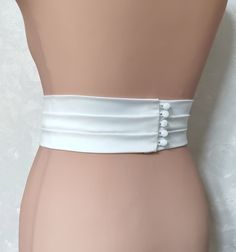 Fitted bridal belt Fabric Belt Diy, Bridal Belt Diy, Costumes 2024, Sewing Terms, Lace Belt, Wedding Moodboard, Satin Belt, Wedding Belt, Sewing Projects Clothes