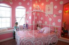 I would have DIED to have this room when I was little. So stinking cute! Lovely Bedroom, Teenager Room, Ideas Habitaciones, Toddler Ideas, Princess Bedroom, Toddler Girl Room, Princess Room, Toddler Rooms