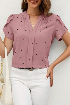 Details: Material: Polyester Style: Casual Pattern Type: Love Print Element: Patchwork Neckline: V Neck Sleeve Style: Petal Sleeve Sleeve Length: Short Sleeve Fit Type: Loose Closed Type: Pullover Type: Full Print Size(in) Length Shoulder Width Bust Sleeve Length S 24.8 15 37.8 5.9 M 25.2 15.4 39.8 6 L 25.6 15.7 41.7 6.1 XL 26 16.1 44.9 6.2 2XL 26.4 16.5 48 6.3 Tips: Due to the many variations in monitors, the color in the image could look slightly different, please take physical design and color shall prevail. Please allow 0.4"-1" differs due to manual measurement. Fall Winter Dresses, Petal Sleeve, Two Piece Swimwear, Love Print, Long Blouse, V Neck Tops, Women Clothing, Sweater Top, Outfit Of The Day