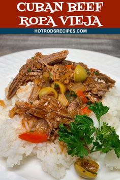 This Classic Ropa Vieja is one of the most popular dishes in Cuban. The sauce gives the Beef a superb flavor keeping the meat moist. Cuban Beef, Gourmet Mac And Cheese, Cuban Dishes, Popular Dishes, Shredded Beef, Tex Mex Recipes, Man Food, Cuban Recipes, Braised Beef