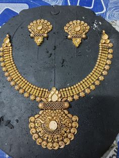 Gold Jewellry, Antique Jewellery Designs, Handmade Jewelry Necklace, Gold Jewelry Earrings, Bridal Gold Jewellery Designs, Gold Necklace Designs, Gold Necklaces