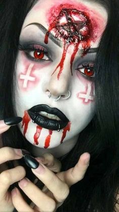 Satanic Witch Makeup, Megan Mayhem, Awesome Halloween Makeup, Black Metal Girl, Scary Clown Makeup, Horror Make-up, Creepy Halloween Makeup, Halloween Makeup Ideas, Goth Model