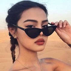 New Beautiful Cat Eye Sunglasses Black Fashion Design Open To Offers Eyeliner Cat, Punk Mode, Look 80s, Rhinestone Sunglasses, Cat Eye Sunglasses Women, Sunglasses Women Vintage, Cute Sunglasses, نظارات شمسية, Trendy Sunglasses