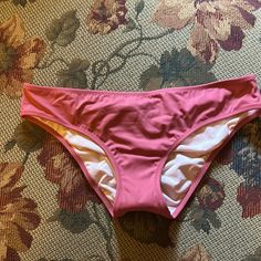 New Without Tags, Still Has Hygiene Liner, Bought But Never Worn Because Too Small. Fitted Ruched Bottoms For Sunbathing, Pink Fitted Tankini With Brief, Pink Fitted Brief Tankini, Fitted Pink Brief Tankini, Pink Ruched Underwire Swimwear, Pink Underwire Ruched Swimwear, Pink Ruched Beach Bottoms, Fitted Tankini For Beach Party, Pink Ruched Bottoms For Beach