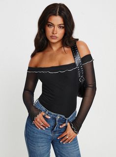 Arsema Off The Shoulder Bodysuit Black Off The Shoulder Bodysuit, Pink Formal Dresses, Corsets And Bustiers, Fleece Dress, Bodysuit Black, Sweatshirt Set, Outerwear Outfit, Strapless Tops, Floral Blue Dress