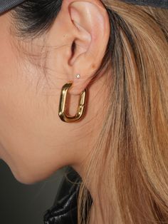 We know you got a busy Friday ahead of you, and you are looking to look flawless for work, errands, or sushi dinner. These Minimal Square 18k Gold Plated Hoops are perfect to wear alone for any type of fashion style. It will make you feel like you are wearing a pair of high-end pure gold hoop earrings. Details: 18K Gold Plated Recycled Brass Available in Gold & Silver colors Length 3cm - Width 2cm Weight about 16g/pair Modern Gold-tone Huggie Earrings For Pierced Ears, Classic Everyday Hoop Earrings With Plating, Everyday Classic Hoop Earrings With Plating, Minimalist Gold Plated Hoop Earrings For Formal Events, Minimalist Gold Plated Hoop Earrings For Everyday Elegance, Minimalist Gold Plated Hoop Earrings For Everyday, Modern Gold Plated Earrings For Everyday Elegance, Gold-tone Minimalist Hoop Earrings, Elegant Gold-tone Hoop Earrings For Everyday