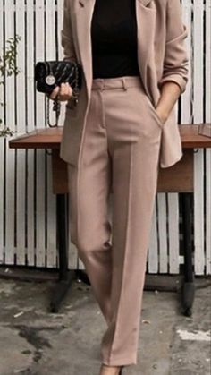 Summer Business Attire, Fashionable Work Outfit, Business Attire Women, Business Outfits Women, Woman Suit Fashion, Stylish Work Outfits, Business Outfit