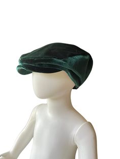 This newspaper boy cap is a dream.  It is made of 100% cotton for easy cleaning. Excellent quality. All items are made with love! From a smoke free home. Washing instruction: wash in cold water, do not bleach, hang to dry. Thank you for stopping by Bazzybears! Winter Green Mini Cap, Green Winter Mini Cap, Green Mini Cap For Winter, Adjustable Green Bonnet Cap, Christmas Velvet, Flat Caps, Velvet Flats, Mens Hat, Velvet Hat