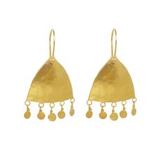 A stunning and unique pair statement Moroccan style drop earrings are handmade in Moroccan style in 18ct gold plated sterling silver. These lovely earrings have a distinctly Moorish feel to them. Softly beaten and smoothed and given a subtle matte finish that glistens subtly as it catches the light, these eye-catching earrings are accentuated, each with five beaten discs that hang from the bottom and move with the wearer. Each earring has an overall drop of approximately 5cm and is handmade in t Moroccan Jewelry, Horoscope Necklace, Drop Earrings Gold, School Jewelry, Unusual Earrings, Casual Jewelry, Earrings Inspiration, Upcycled Jewelry, Blue Jewelry