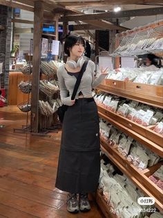 Rok Outfit, Preppy Fits, Outfit Korean, Long Skirt Outfits, Makeup Aesthetic, Outfit Inspo Casual, Swaggy Outfits, Girl Style, Korean Outfits