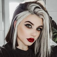 E Girl Hairstyles, E Girl Hair, E Girl, Hair Color And Cut, Tone Hair, Hair Dye Colors, Hair Inspiration Color, Hair Inspo Color, Blonde Balayage