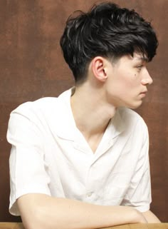 Korean Hairstyle Men, Taper Fade Short Hair, Mens Haircuts Short Hair, Androgynous Hair, Gents Hair Style, Men Haircut Curly Hair, Hairstyle Men, Short Hair Tomboy, Asian Haircut