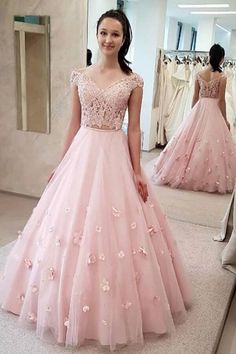 Dieses A-Linien-Ballkleid mit 3D-Blumen ist perfekt für jeden Abschlussball! Das wunderschöne Spitzendesign und der zweiteilige Schnitt verleihen einen Hauch von Eleganz, während die Farboptionen Rosa und Blau es einzigartig machen. Mit diesem atemberaubenden Ballkleid stehen Sie im Mittelpunkt der Aufmerksamkeit.

 Artikeldetail

 Stoff: Tüll, Spitze
 Silhouette: A-Linie
 Ärmel: Ärmellos
 Farbe: Wie abgebildet, benutzerdefinierte Farbe
 Details auf der Rückseite: Reißverschluss oben

 Größe : Dresses With 3d Flowers, Two Piece Prom, Lace Prom Dresses, Junior Prom, Dress Display, Blue Two Piece, Junior Prom Dresses, Lace Formal Dress, Gowns Prom