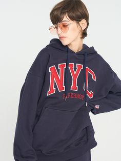 Editor's NotesThis hoodie features NYC applique on front, Stars and Stripes embroidery on sleeve, semi-oversized fit. It went through tumble washing and tenter processing to minimize shrinkage. For unisex.- NYC applique point- Stars and Stripes embroidery point on sleeve- Semi-oversized fit- Dropped shoulder- Kangaroo pocket- Minimized shrinkage- Optional price for napping liningMeasurements(in.)S / M / L / XL- Total length: 27.17 in. / 27.56 in. / 28.35 in. / 29.13 in. - Shoulder: 23.62 in Oversized Hoodie With Letter Embroidery For Streetwear, College Hoodie With Letter Embroidery And Long Sleeves, College Hoodie With Letter Embroidery, Oversized Hoodie With Letter Embroidery, College Hooded Sweatshirt With Letter Embroidery, Winter Sporty Hoodie With Letter Embroidery, Oversized Hoodie With Letter Embroidery For Winter, Oversized Winter Hoodie With Letter Embroidery, Oversized Fall Hoodie With Letter Embroidery