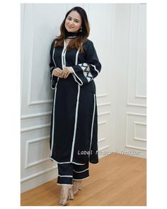 Trendy Abaya Designs, Lace Suits, New Dress Design Indian, Lace Kurta, Trendy Abaya, Lace Designs On Suits, Pakistani Kurti, Plain Suit, Bride Heels