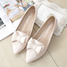 Korean Heels, Womens Leather Belt, Shoes Heels Classy, Womens Boat Shoes, Flower Shoes, Pink Flats, Slip On Loafers, White Shoes Women, Leather Flat Shoes