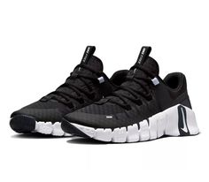 Nike Free Metcon 5 Black White Training DV3950-001 Women’s Size 7.5 No Box Lid Brand New Shipped via FedEx Note: Box has no lid Feel free to ask questions. Thanks for looking! Nike Tenis, Nike Free Metcon, Black Tennis Shoes, Nike Training Shoes, Black Nike Shoes, Black And White Sneakers, Nike Tennis, Nike Metcon, Womens Training Shoes