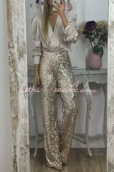 Ruched Swimwear, Sequin Flare Pants, Glitz And Glamour, Sequin Pants, The Diva, Puff Sleeve Blouse, Lace Fashion, Amelie, Looks Vintage