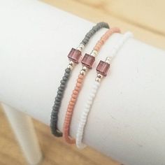 Beads Jewelry Ideas, Diy Bracelets Beads, Bracelet Best Friends, Cube Bracelet, Best Friend Bracelet, Diy Jewelry To Sell, Bracelets Tutorial, Friend Bracelet, Bracelets Beads