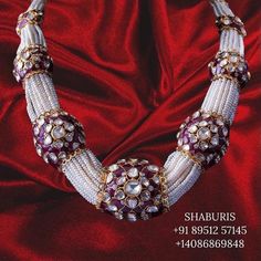 Polki And Diamond Necklace, Gold Jewelry Designs, Polki Pendant, Indian Gold Jewellery Design, Pearls Jewellery, Polki Sets, Sabyasachi Jewelry, Bridal Indian, Indian Gold Jewelry