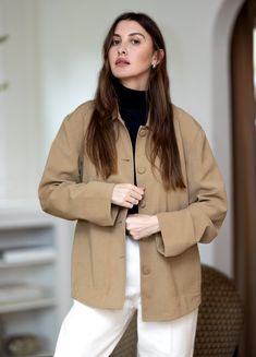 Allison Bornstein Thinks Everyone Has Personal Style - Here's How Outfit Ideas 2024, Im A Lady, 2024 Style, Professional Stylist, White Coat, Field Jacket, Classic Elegant, Wardrobe Ideas