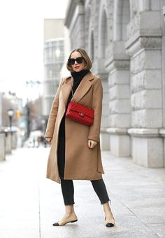 Brown Coat Outfit, Moda Over 50, Brooklyn Blonde, Camel Coat Outfit, Tan Coat, Camel Coat, Brown Coat