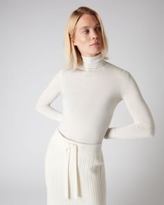 Women's Superfine Turtle Neck Cashmere Sweater New Ivory White | N.Peal