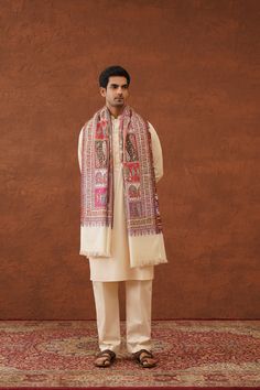 Ethnic Ivory Fusion Woven Shawl for Men- Inchingindia Unique Kurta For Men, Wedding Outfit Men Formal, Men Shawl Style, Wedding Casual Outfit Men, Men’s Ethnic Wear, Ethnic Wear Men Indian, Wedding Outfit Men Indian