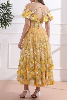 Strapless Floral Corset Yellow Dress with Removable Cape Elegant Yellow Ball Gown Dress, Elegant Yellow Banquet Dress, Elegant Yellow Ball Gown, Elegant Cape Sleeves Dress For Prom, Elegant Dresses With Cape Sleeves For Prom, Elegant Prom Dress With Cape Sleeves, Spring Wedding Dresses With Cape Sleeves, Elegant Yellow Floor-length Ball Gown, Yellow Floor-length Tulle Dress