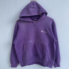 Details: *Vintage 90s champion small logo hoodie purple *Measurements:  Size X-Large -Chest (armpit to armpit) : 23.5 inches / 59.7 cm -Length (collar to bottom hem) : 25 inches / 63.5 cm *condition 8/10. Got sign of faded at the front hoodie. Please refer image above, thank you! ------------------------------------------ After purchase please leave phone number for shipping will ship using Fedex/DHL express  (Estimated to arrive 4-7 days only) If you have any questions regarding the item, feel free to contact any time. Customer satisfaction is our priority! Check out my other items & follow - new arrivals every day! https://kedainasvintage.etsy.com Logo Violet, Hoodie Purple, Dhl Express, Purple Color, Phone Number, Vintage 90s, Gender Neutral, Violet, Art Collection