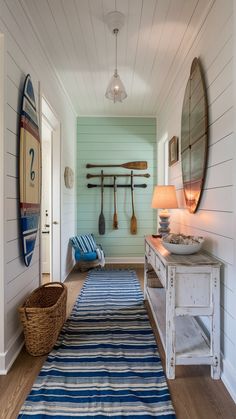 the hallway is clean and ready to be used as a place for canoes or kayaks