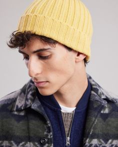 Men's ribbed wool and cashmere hat. Ribbed Wool Hat For Fall, Fall Ribbed Wool Hat, Classic Ribbed Hat For Cold Weather, Classic Fitted Wool Beanie, Classic Knitted Merino Wool Beanie, Classic Warm Wool Hat, Classic Ribbed Beanie Cap, Classic Knitted Hats, Classic Wool Beanie Hat