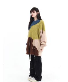 Stay cozy and stylish with our Color Blocked Tassel Detail Fluffy Sweater. Made from a luxurious wool blend, this trendy sweater is perfect for any occasion. Available in sizes M, L, and XL, it features a unique color-blocked design with chic tassel details. Model is 160cm/40kg and wears size M. Size Chart: Size (cm) M L XL Length 70 72 74 Chest 132 134 136 Shoulder 60 62 64 Unique Clothing Style, Trendy Sweater, Fluffy Sweater, Trendy Sweaters, Japanese Street Fashion, Green And Khaki, Stay Cozy, Unique Outfits, Asian Fashion