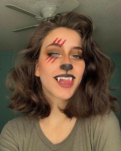 Simple Halloween Looks Make Up, She Wolf Costume Makeup, Wolf Makeup Women Easy, Easy Wolf Makeup, Big Bad Wolf Costume Women, Horror Makeup Easy, Big Bad Wolf Makeup, Cute Halloween Makeup Looks Easy, Werewolf Makeup